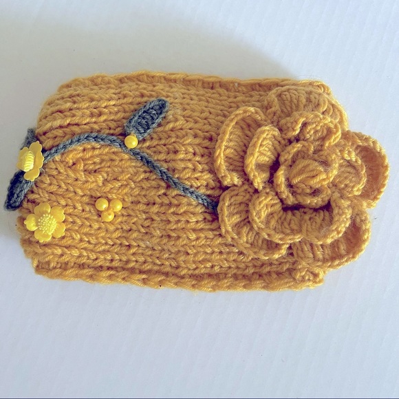 Yellow crochet knitted headband - Picture 3 of 3